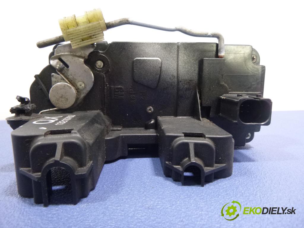 Opel Vectra 2006 zámek dveře Zad: v pravo: 13210763