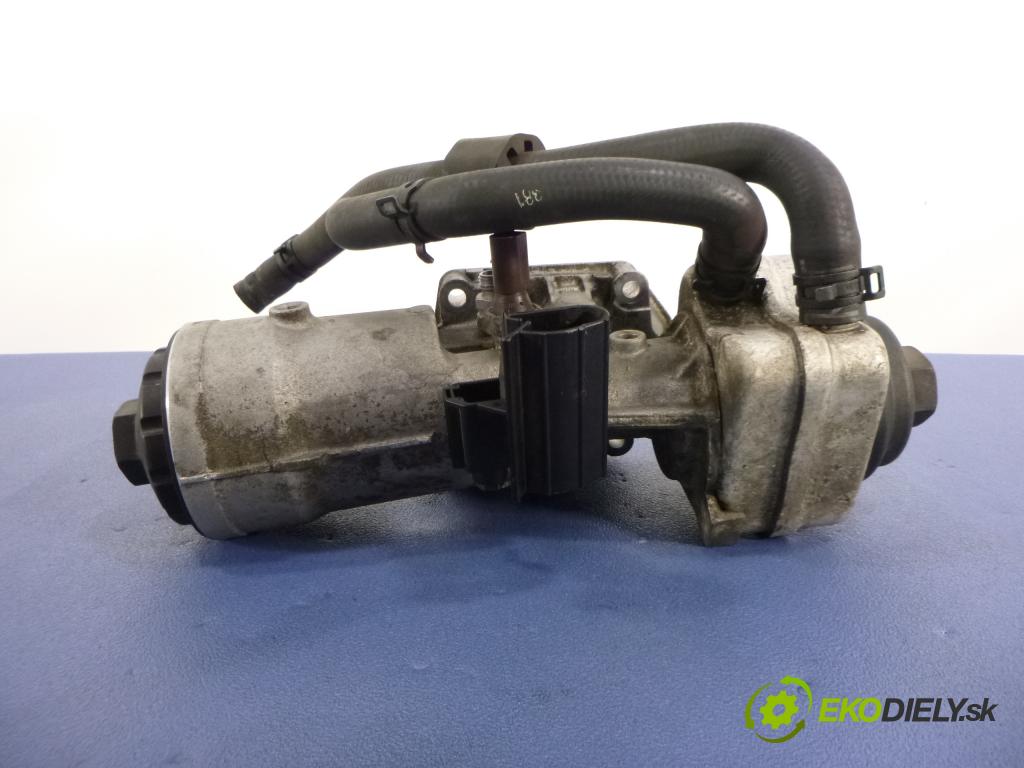 Vw Golf 0 chladič oleja 045115389J