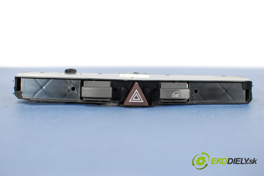 Opel Zafira 2005 Přepínač Světel: 03758075