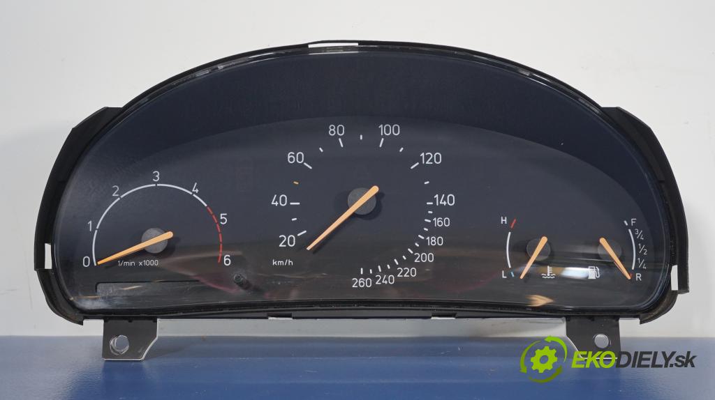Saab 9-5 2004 prístrojovka/ budíky 5373899