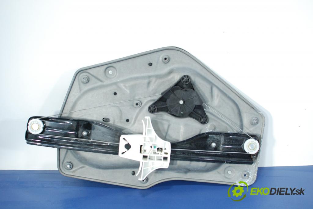 Skoda Superb 2015 mechanismus stahování Sklenka: Zad: v pravo: 3T5839402A