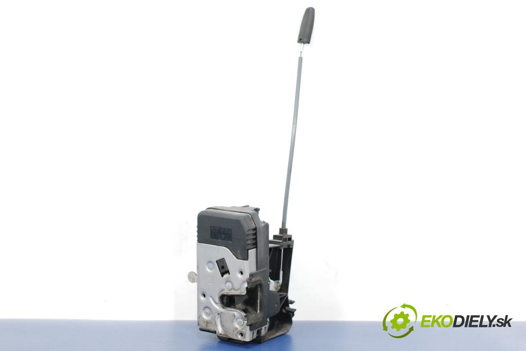 Opel Zafira 2003 zámek dveře před Levý: 24444015
