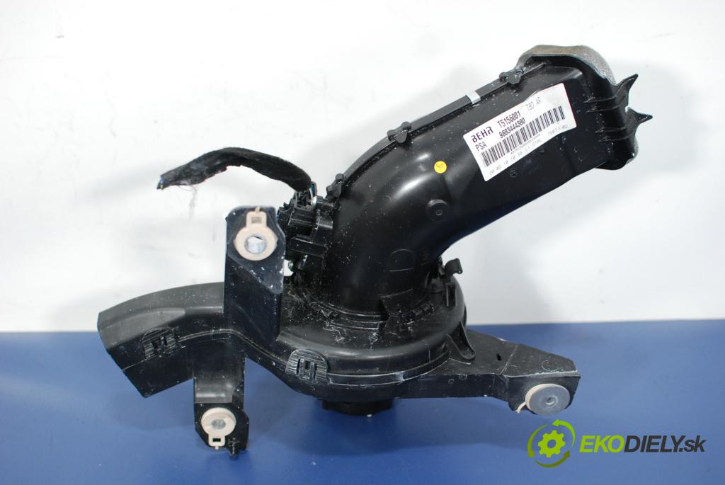 Peugeot 5008 2010 ventilátor Vzduch: 9683444380