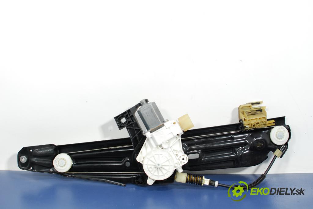 Bmw Seria 7 2008 mechanismus stahování Sklenka: Zad: v pravo: 7182096