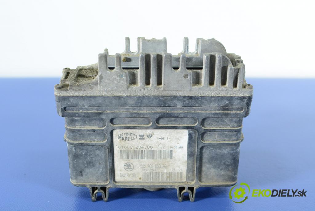 Skoda Felicia 1999 řídící jednotka Motor: 032906030AG