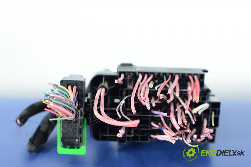 Renault Scenic 2010 skrinka Poistky: 1801330-1D