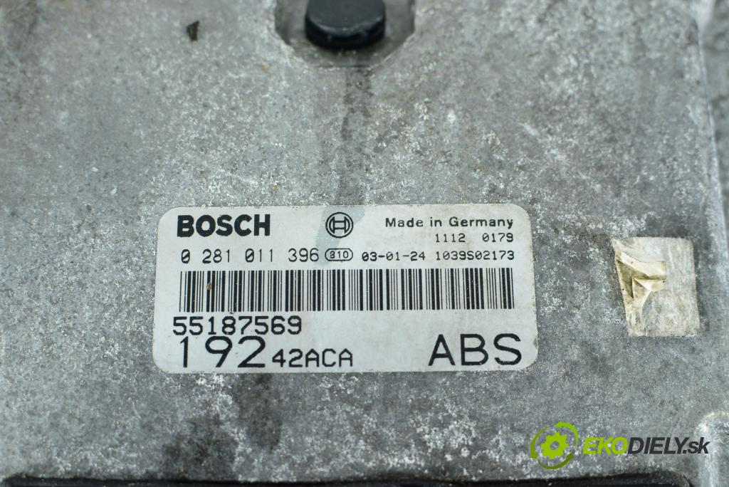 Fiat Stilo 2003 řídící jednotka Motor: 55187569