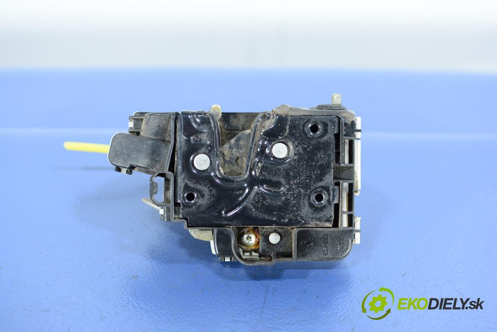 Vw Polo 2000 zámok dvere zad Vľavo: 6N4839015C