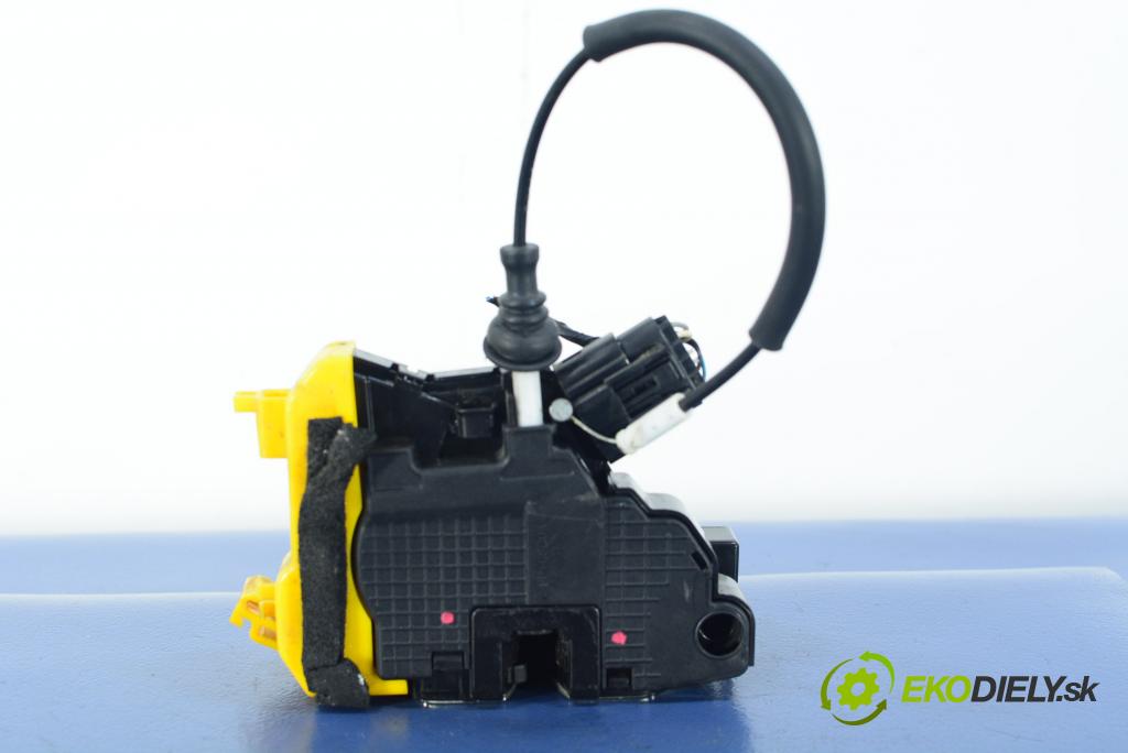 Kia Ceed 2013 zámok dvere Predné Vľavo: 81310-A2000