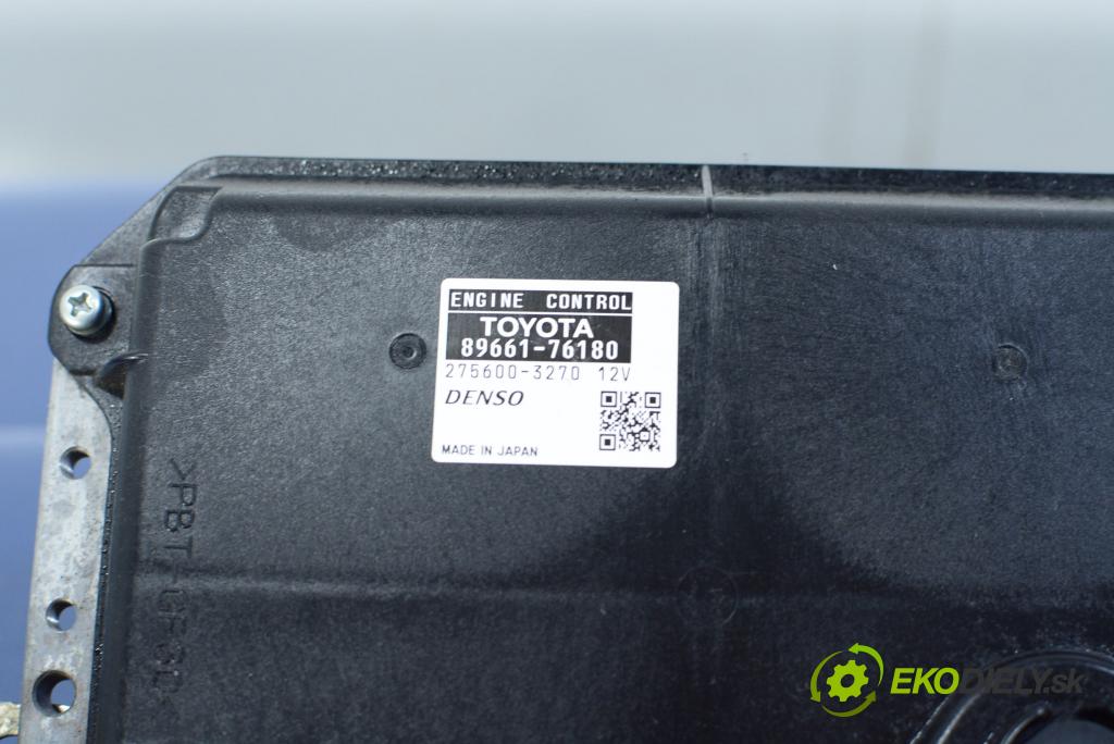 Lexus CT 2015 řídící jednotka Motor: 89661-76180