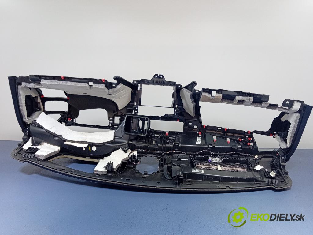 Bmw X5 2013 kokpit,pristrojová doska