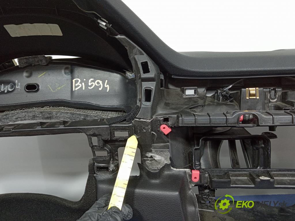 Bmw X5 2013 kokpit,pristrojová doska