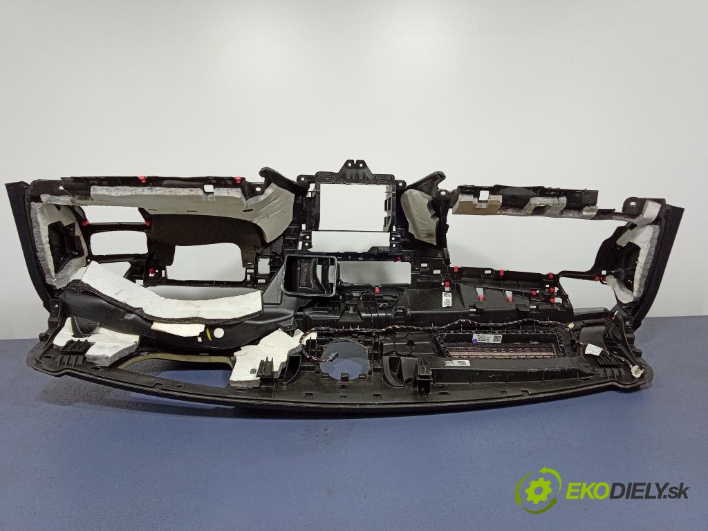 Bmw X5 2013 kokpit,pristrojová doska