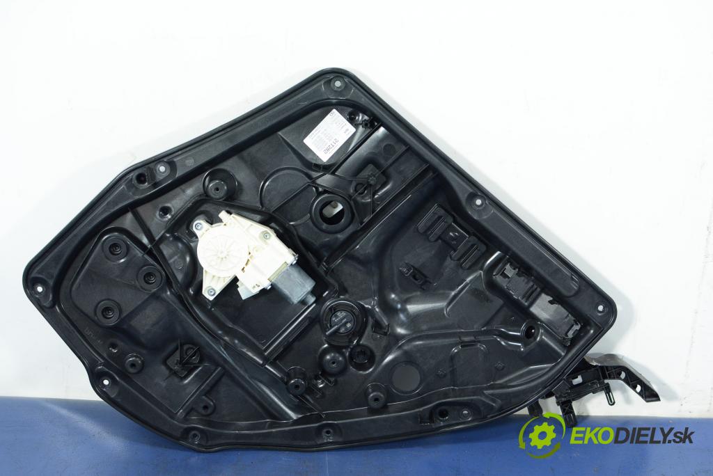 Mercedes S-klasa 2014 mechanismus stahování Sklenka: Zad: v pravo: 
