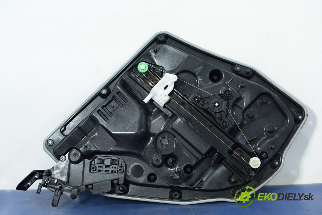 Mercedes S-klasa 2014 mechanismus stahování Sklenka: Zad: v pravo: