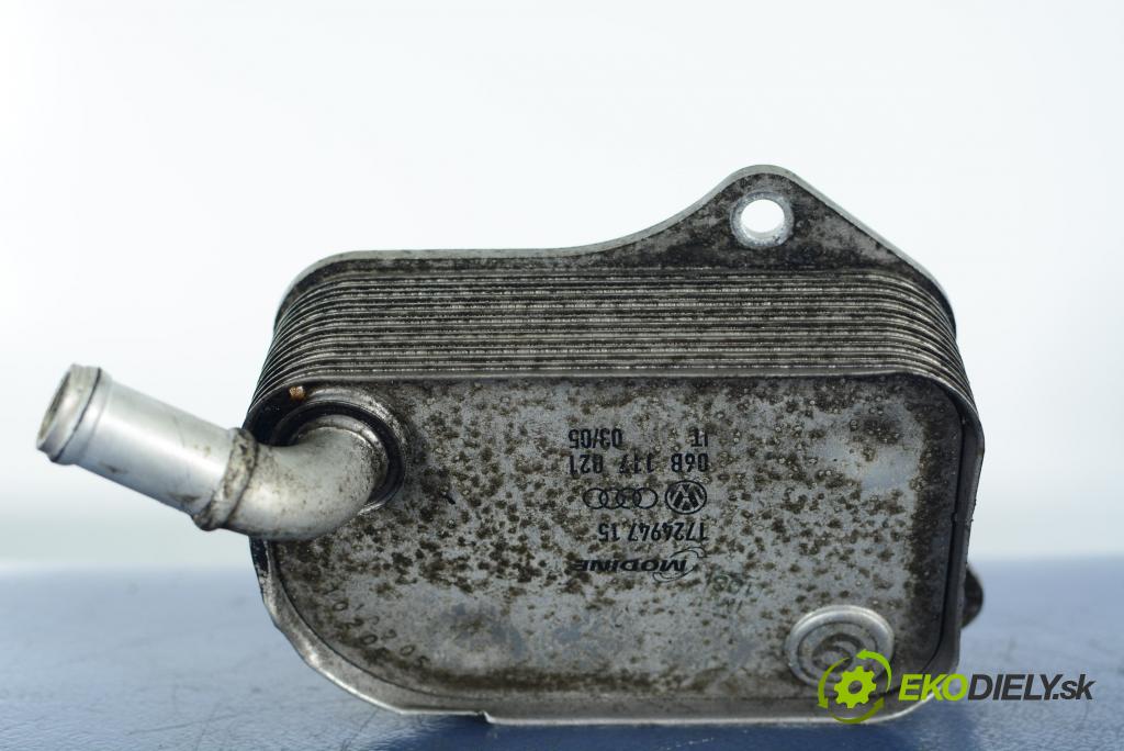 Audi A4 2005 chladič oleja 06B117021