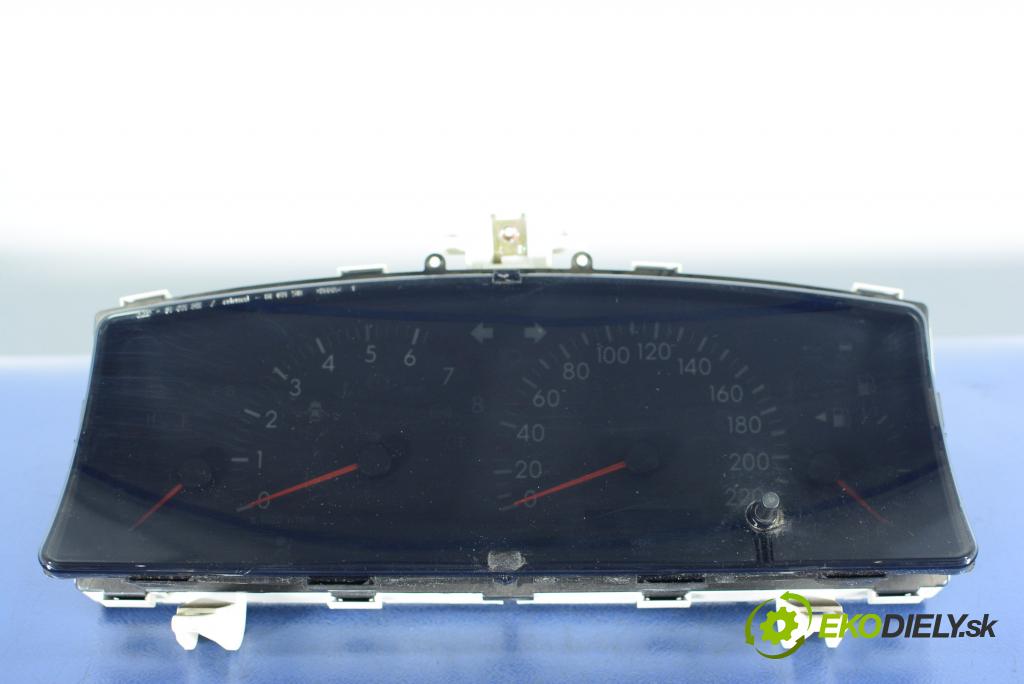 Toyota Corolla 2002 prístrojovka/ budíky 110080107003