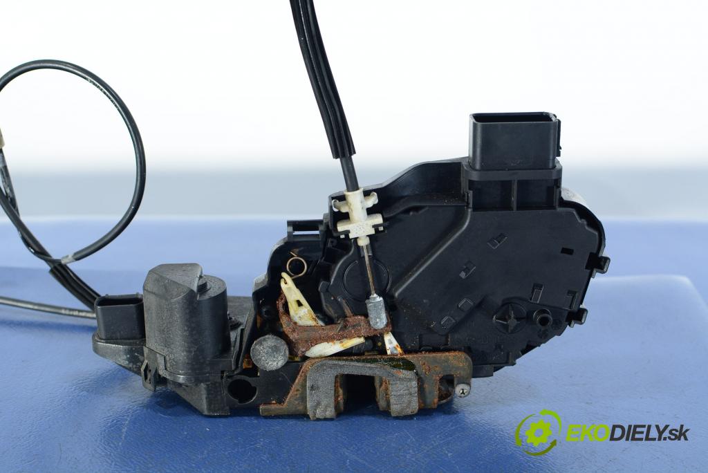 Land Rover Range rover 2007 zámek dveře před Levý: 924020500