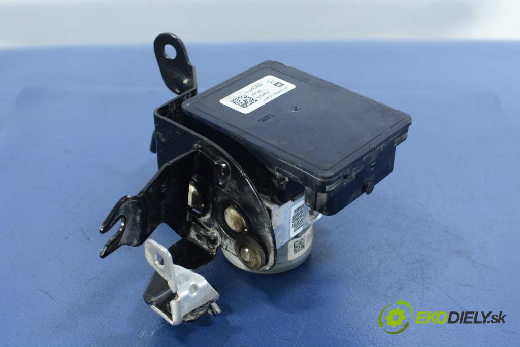 Opel Insignia 0 čerpadlo ABS x 23444263