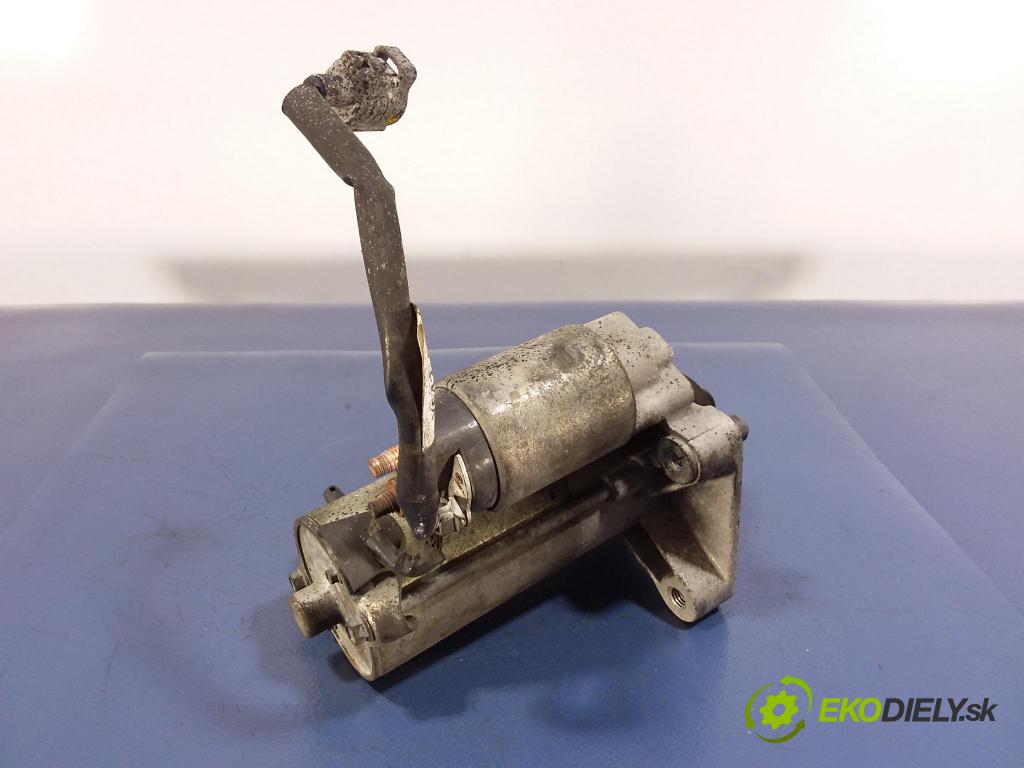 Mazda 5 2011 štartér Y60118400C