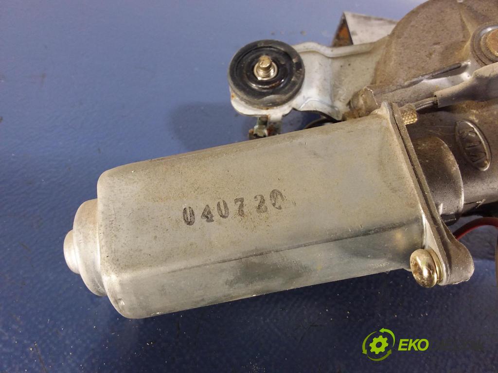 Kia Carens 2004 motorek Stěrače: Zad: