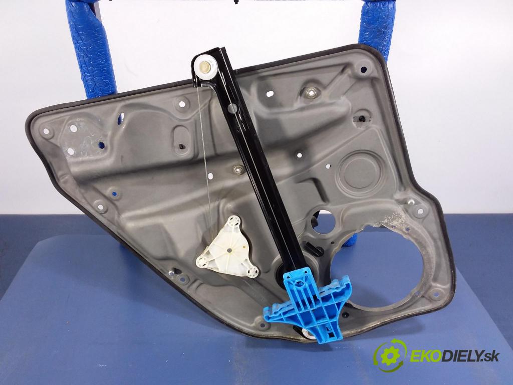 Vw Golf 2002 mechanismus stahování Sklenka: Zad: v pravo: 1J4839730H
