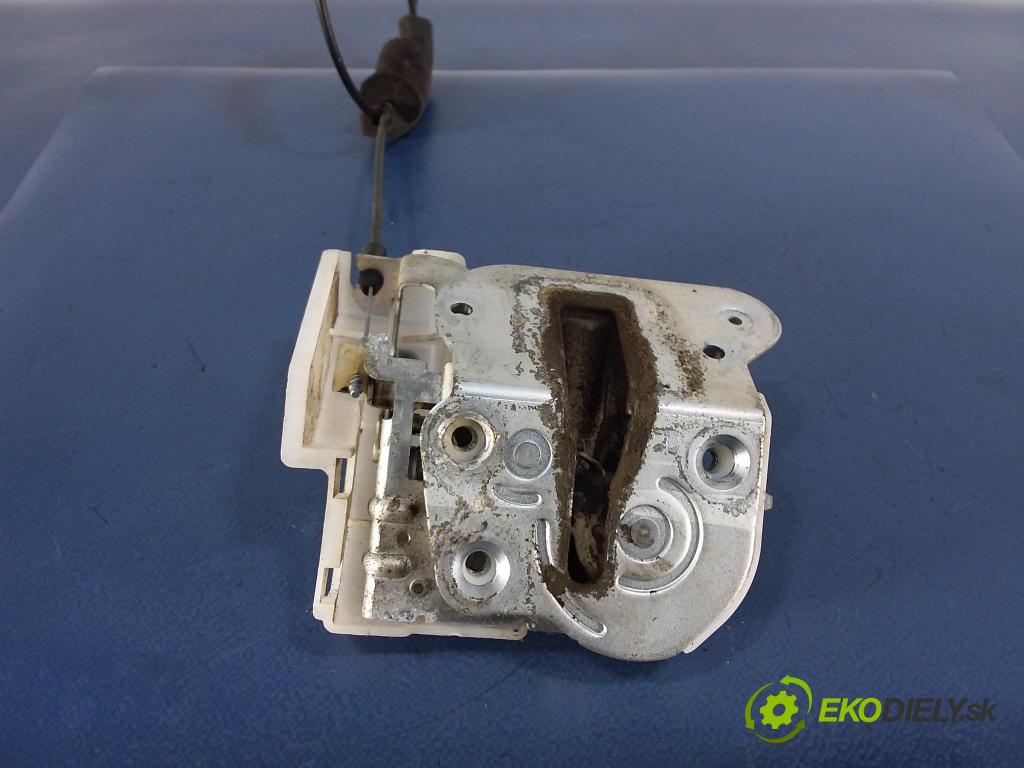 Mazda 5 2005 zámek dveře Zad: v pravo: