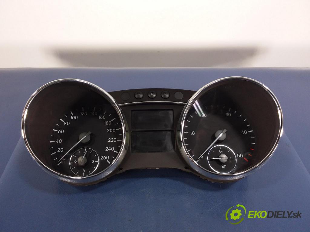 Mercedes R-klasa 2005 prístrojovka/ budíky A2515409847