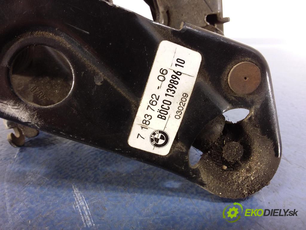 Bmw Seria 7 2009 zámek masky: 7183762
