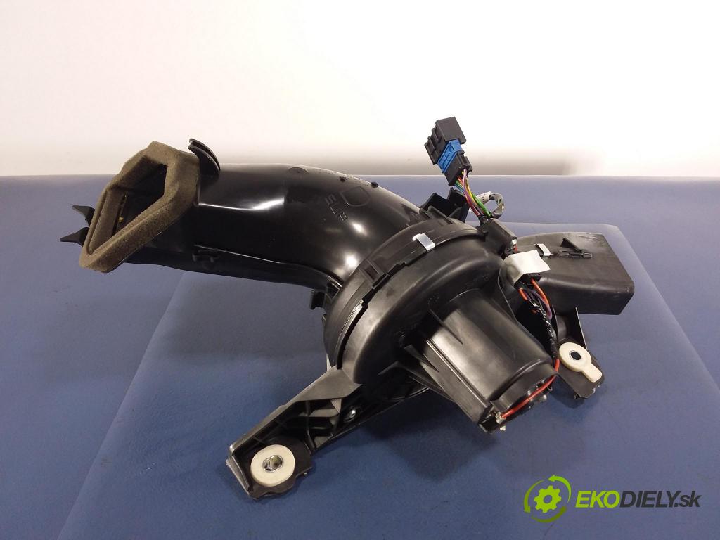 Peugeot 5008 2009 ventilátor Vzduch: 9683444380