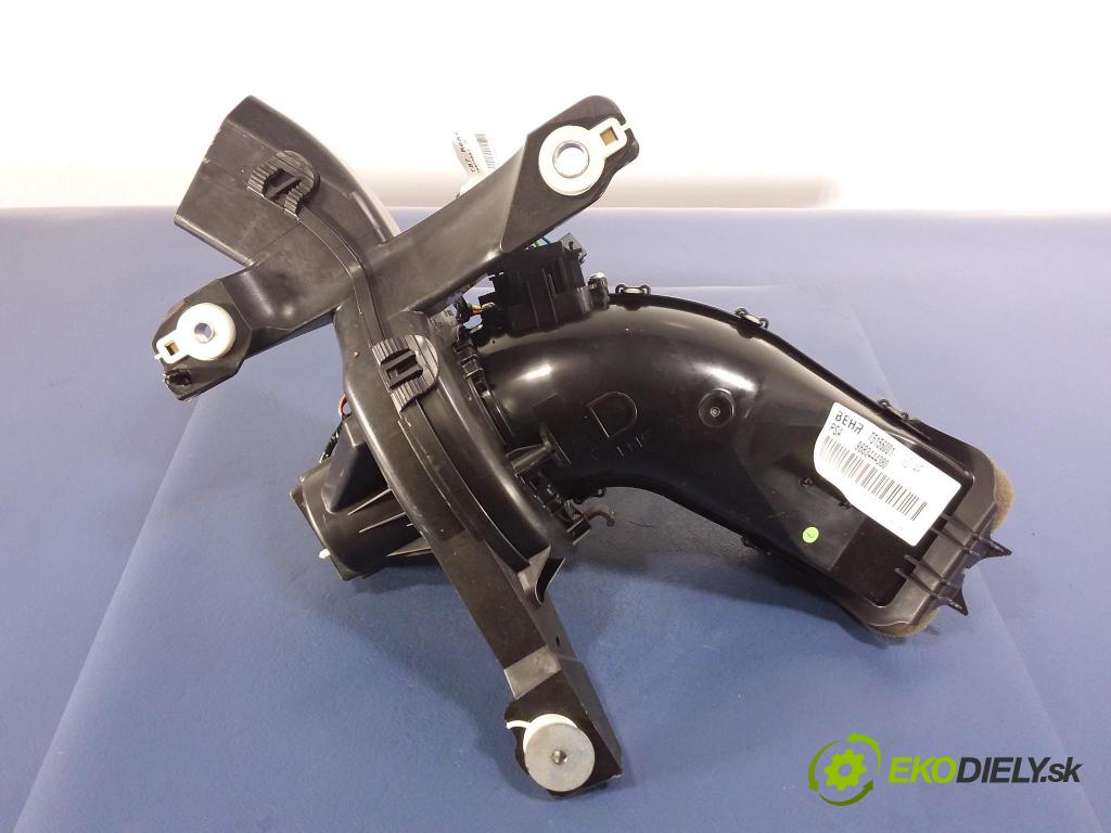 Peugeot 5008 2009 ventilátor Vzduch: 9683444380