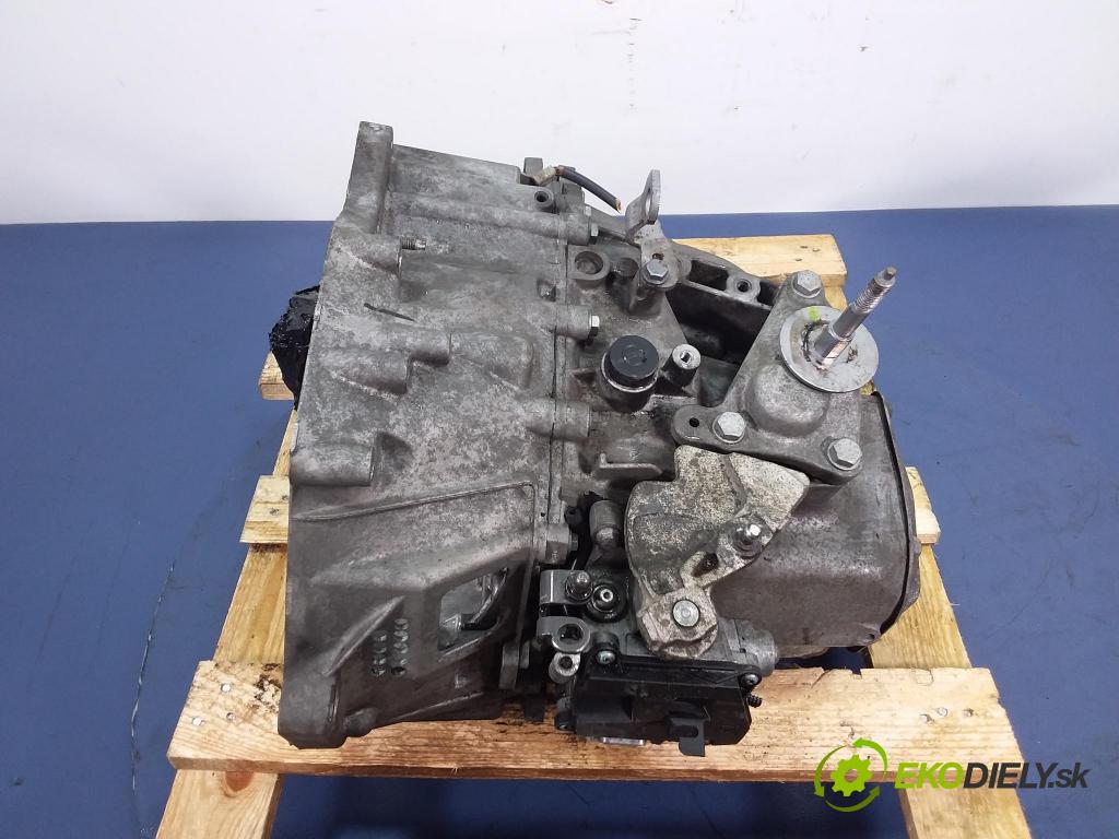 Peugeot 5008 2009 prevodovka Výbava: Manualna