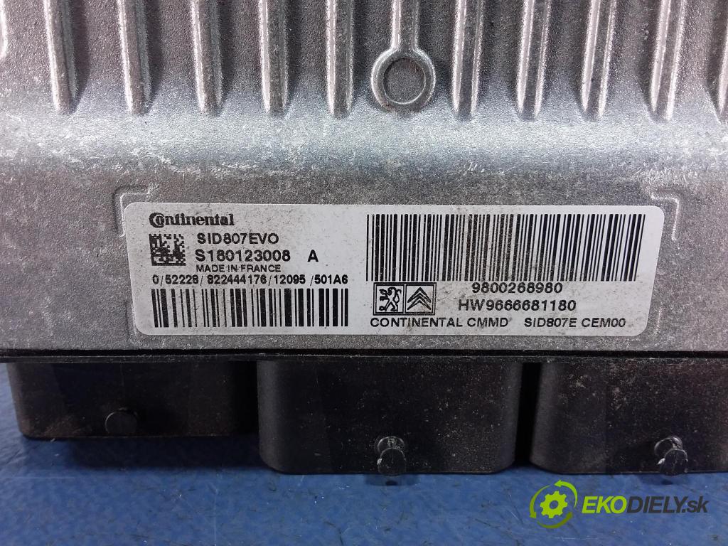 Citroen C4 2012 řídící jednotka Motor: 9800268980