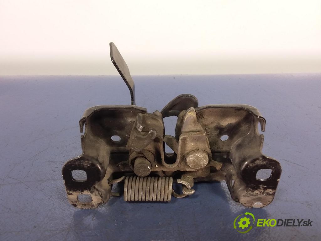 Dodge Caliber 2006 zámek masky: 