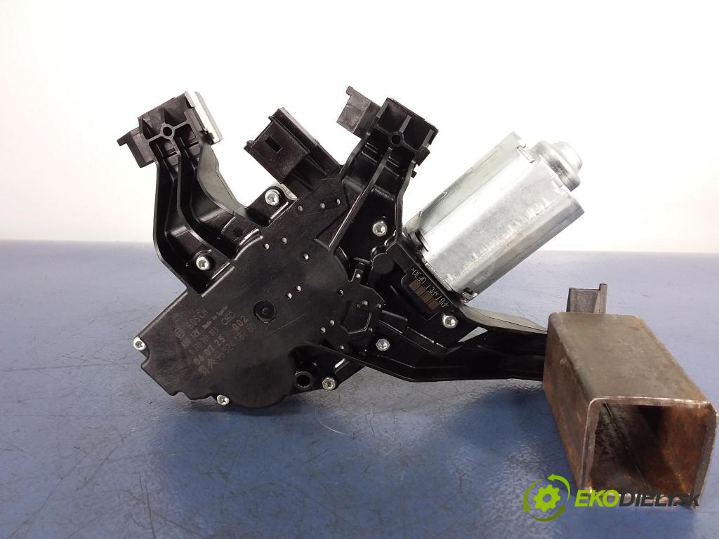 Peugeot 207 2006 motorek Stěrače: Zad: 9652418780