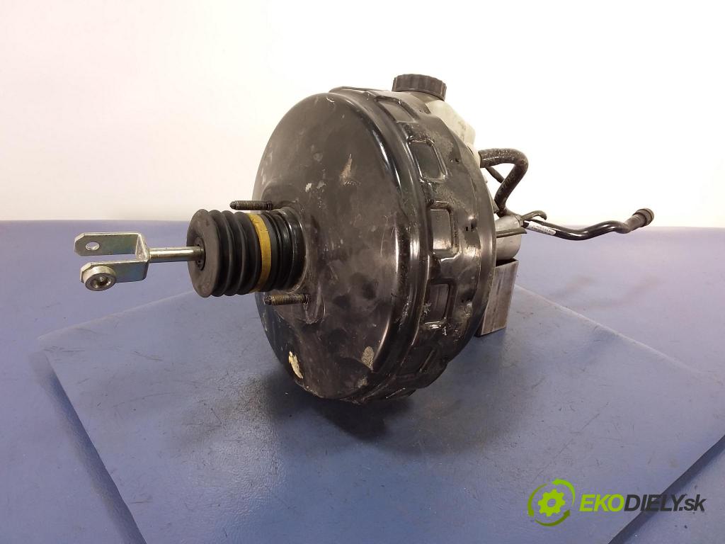 Mercedes C-klasa 2012 servo Brzdní: A2124300930
