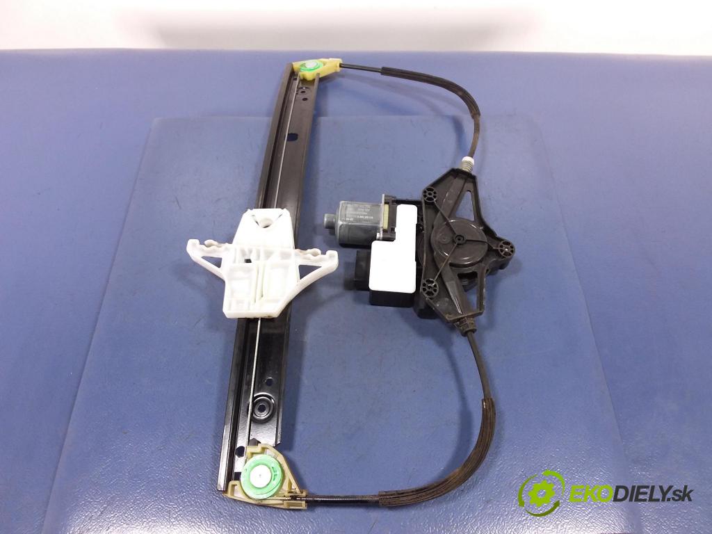 Skoda Octavia 2016 mechanismus stahování Sklenka: Zad: v pravo: 5E0839462