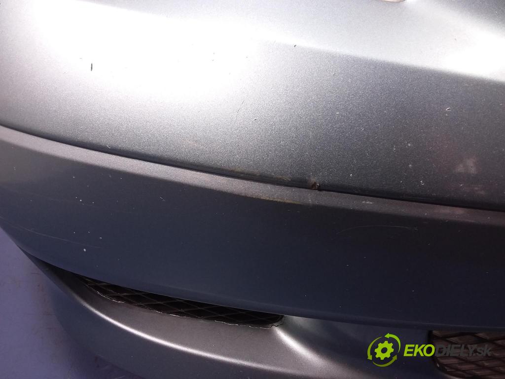 Mazda Mpv 2003 nárazník před
