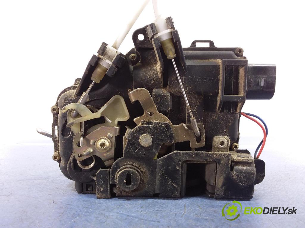 Audi A6 2000 zámek dveře Zad: Levý: 4B0839015F