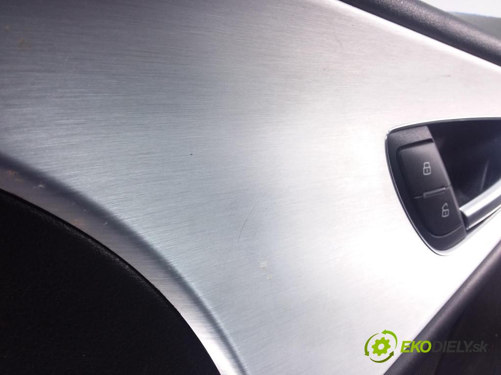 Audi A7 2012 Čalounictví: dvere Predné Správny: