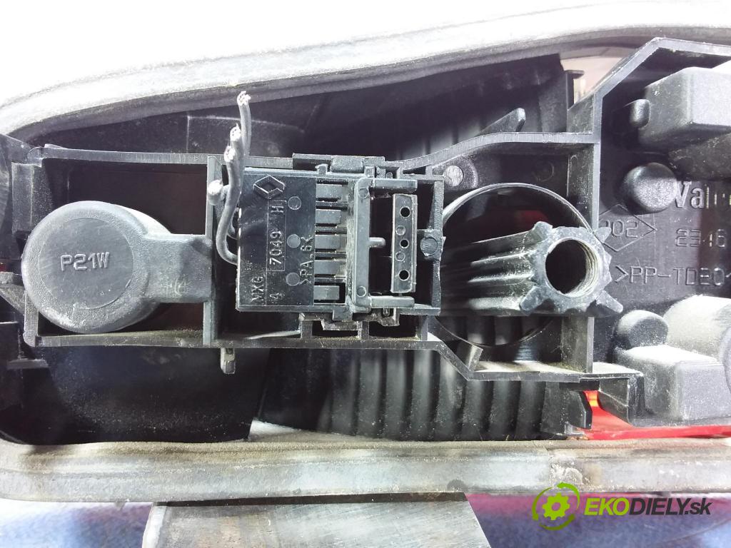 Renault Laguna 2001 svetlo / reflektor ty: ľavá Interné: 8200002475