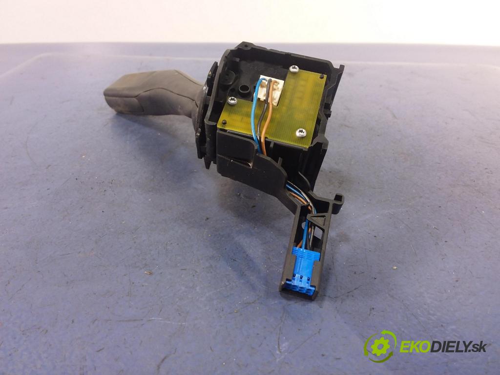 Vw Caddy 2006 Bunda: 1K0953519