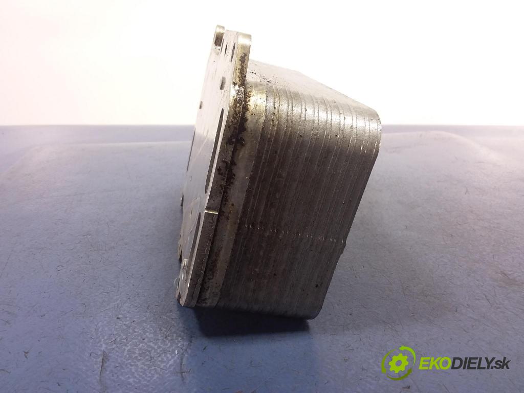 Audi A7 2012 chladič oleja 059117015E