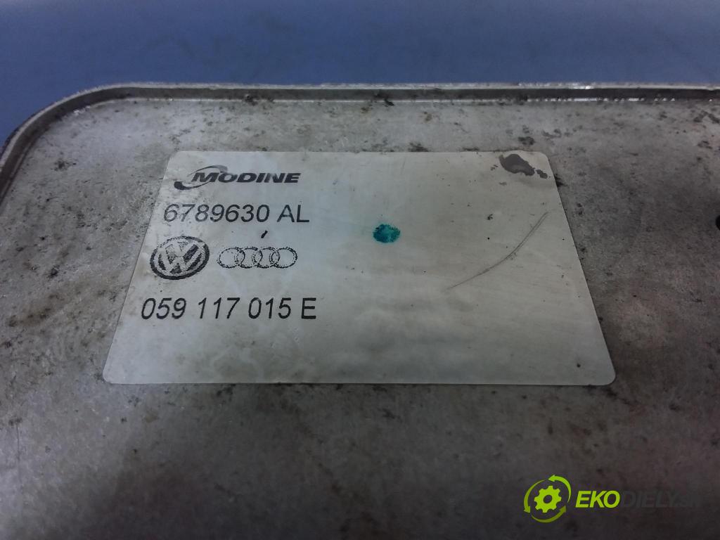 Audi A7 2012 chladič oleja 059117015E