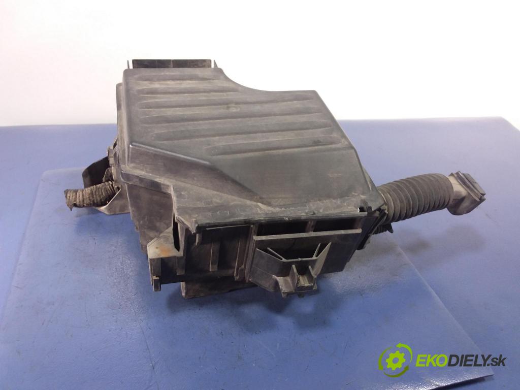 Opel Corsa 2003 skříňka Pojistky 13109962