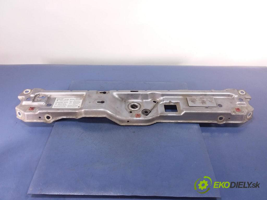 Opel Corsa 2003 výztuha Čelní / stěna Přední