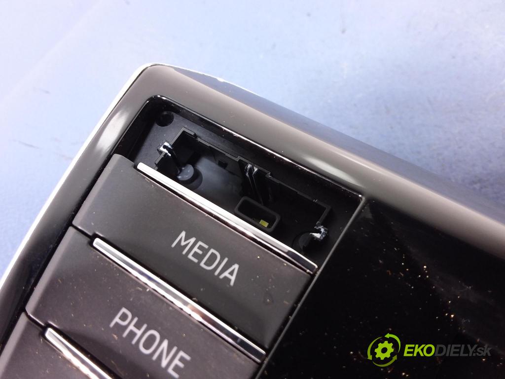 Skoda Superb 2016 Radio I Navigace: 3V0919605A