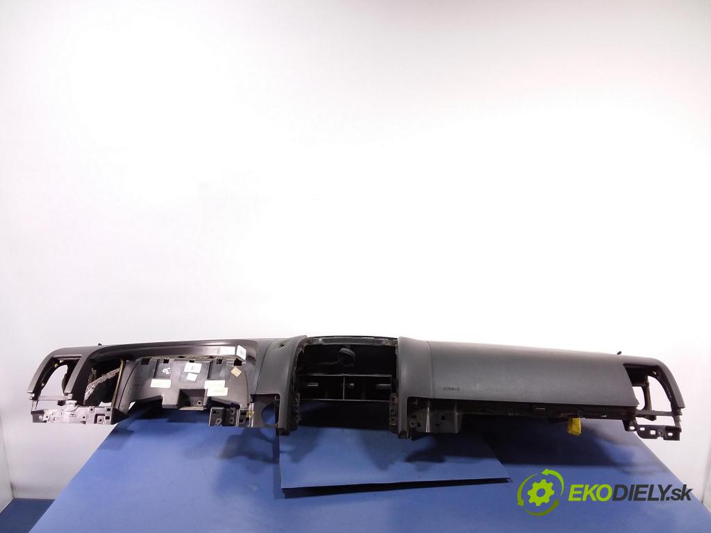 Vw Touareg 2003 kokpit,pristrojová doska 7L6858451