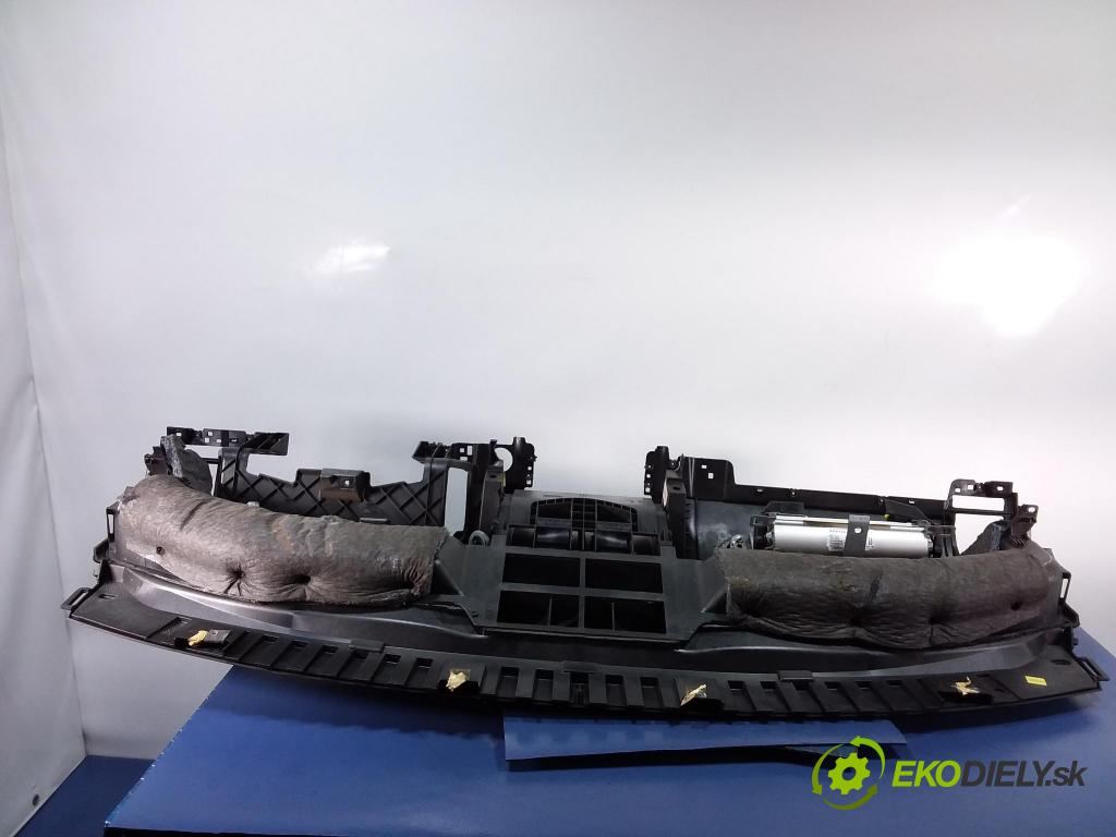 Vw Touareg 2003 kokpit,pristrojová doska 7L6858451