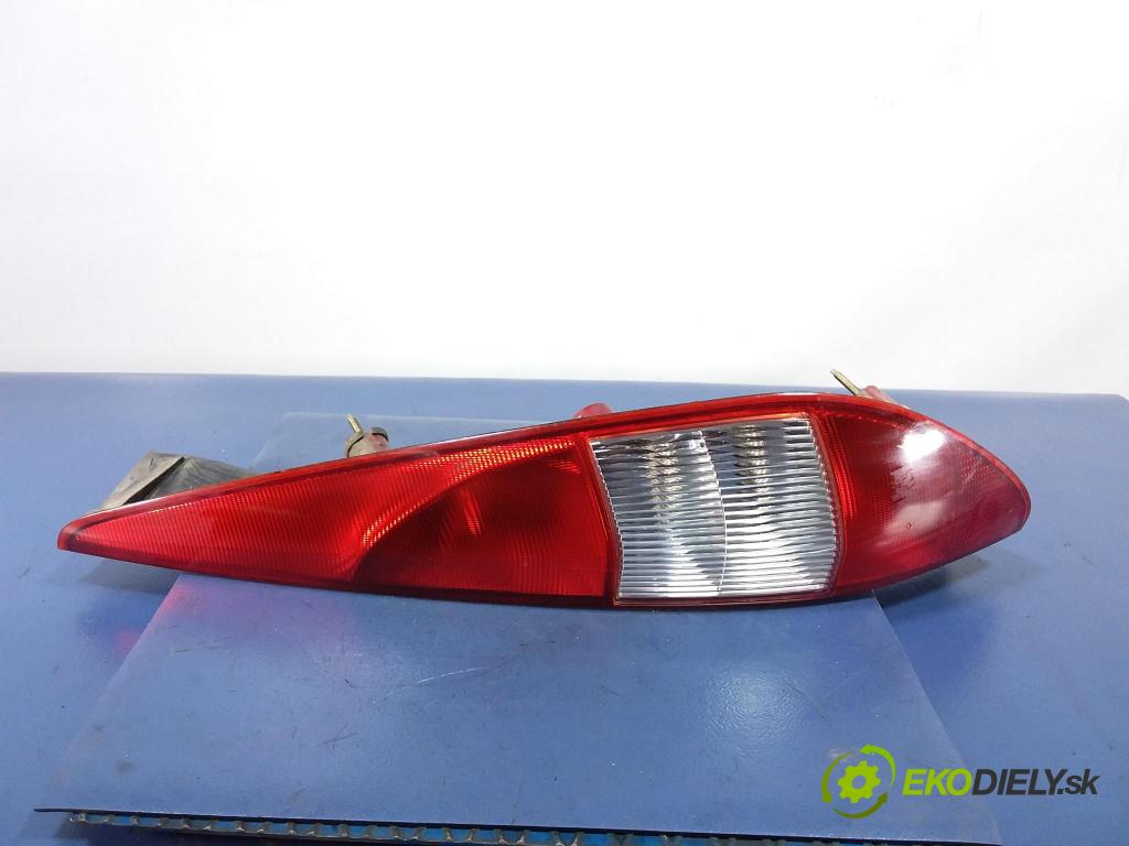 Ford Mondeo 2001 svetlo / reflektor zad Prava: Vonkajsia: 1S71-13404-C